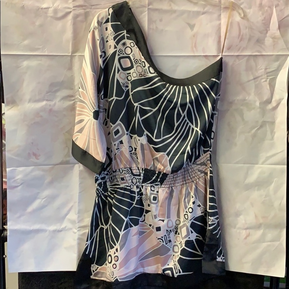 One Shoulder Top